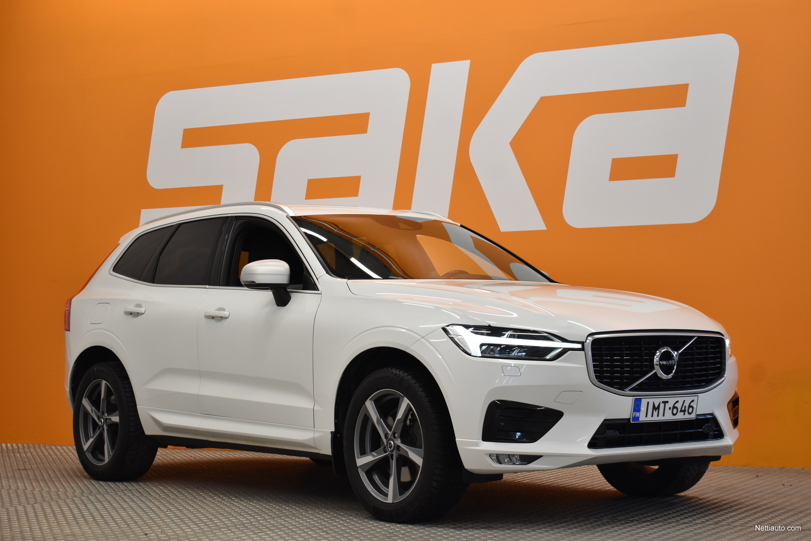 Volvo XC60 D5 AWD Business R Design Aut HUIPPUVARUSTEET Adapt