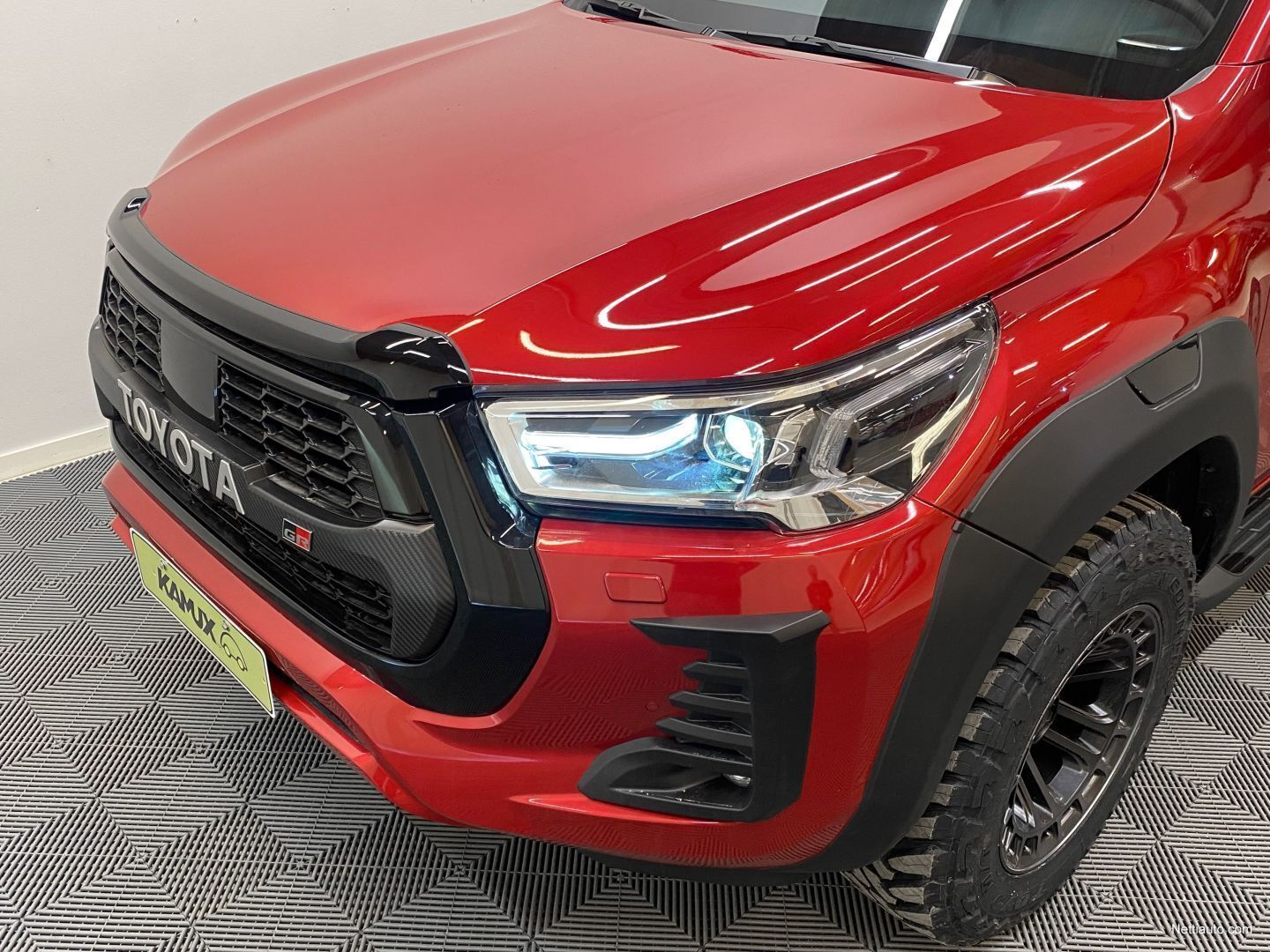 Toyota Hilux Double Cab 4WD 2 8D GR Sport 2 Paikkainen Automaatti SIS