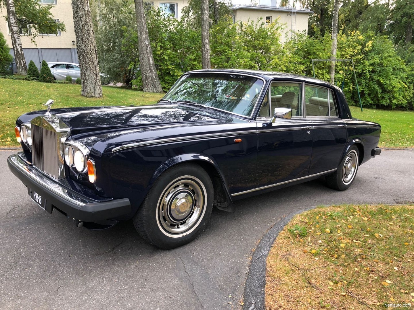Enlarge image. Rolls-Royce Silver Shadow