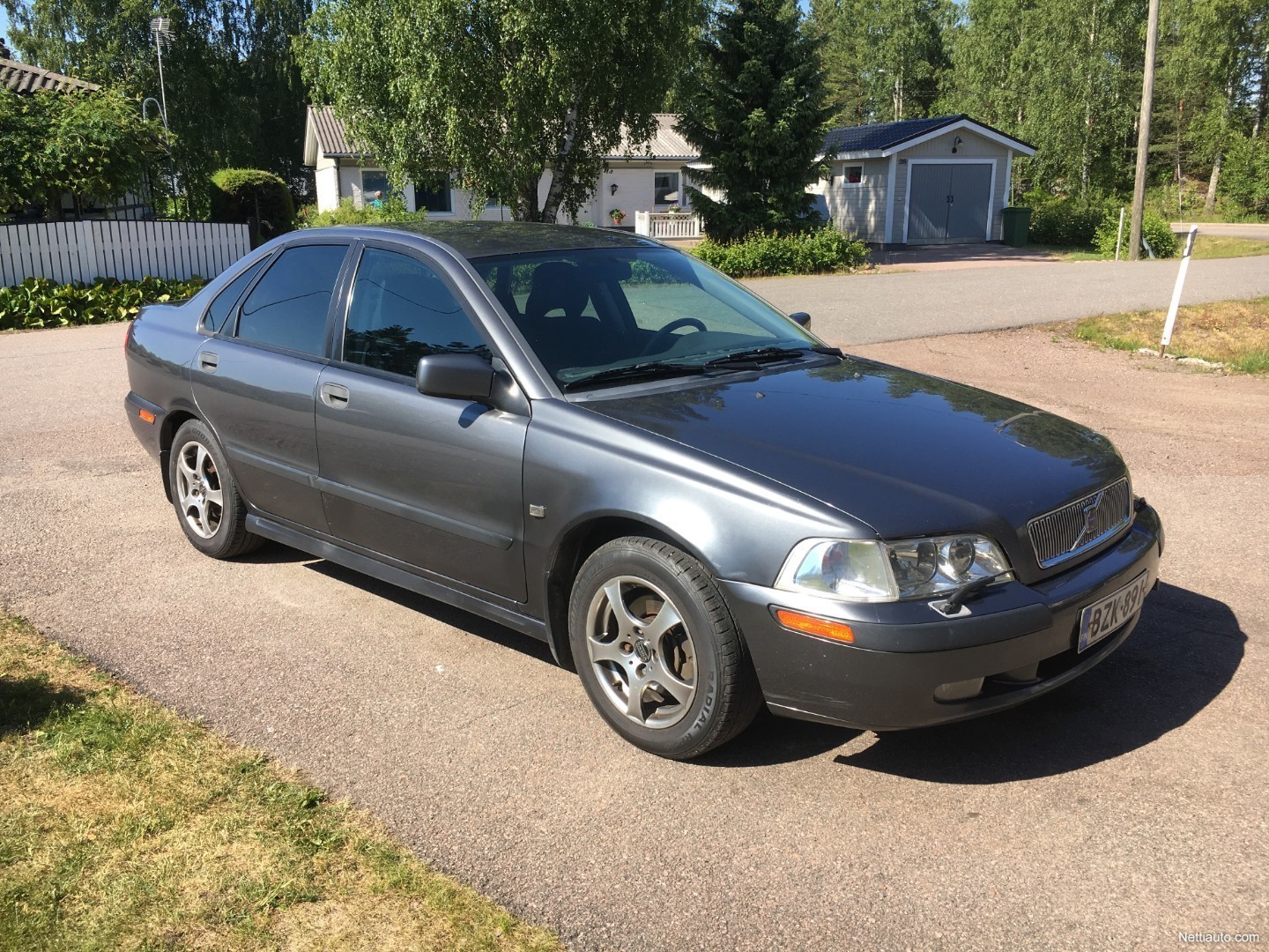 Enlarge image. Volvo S40
