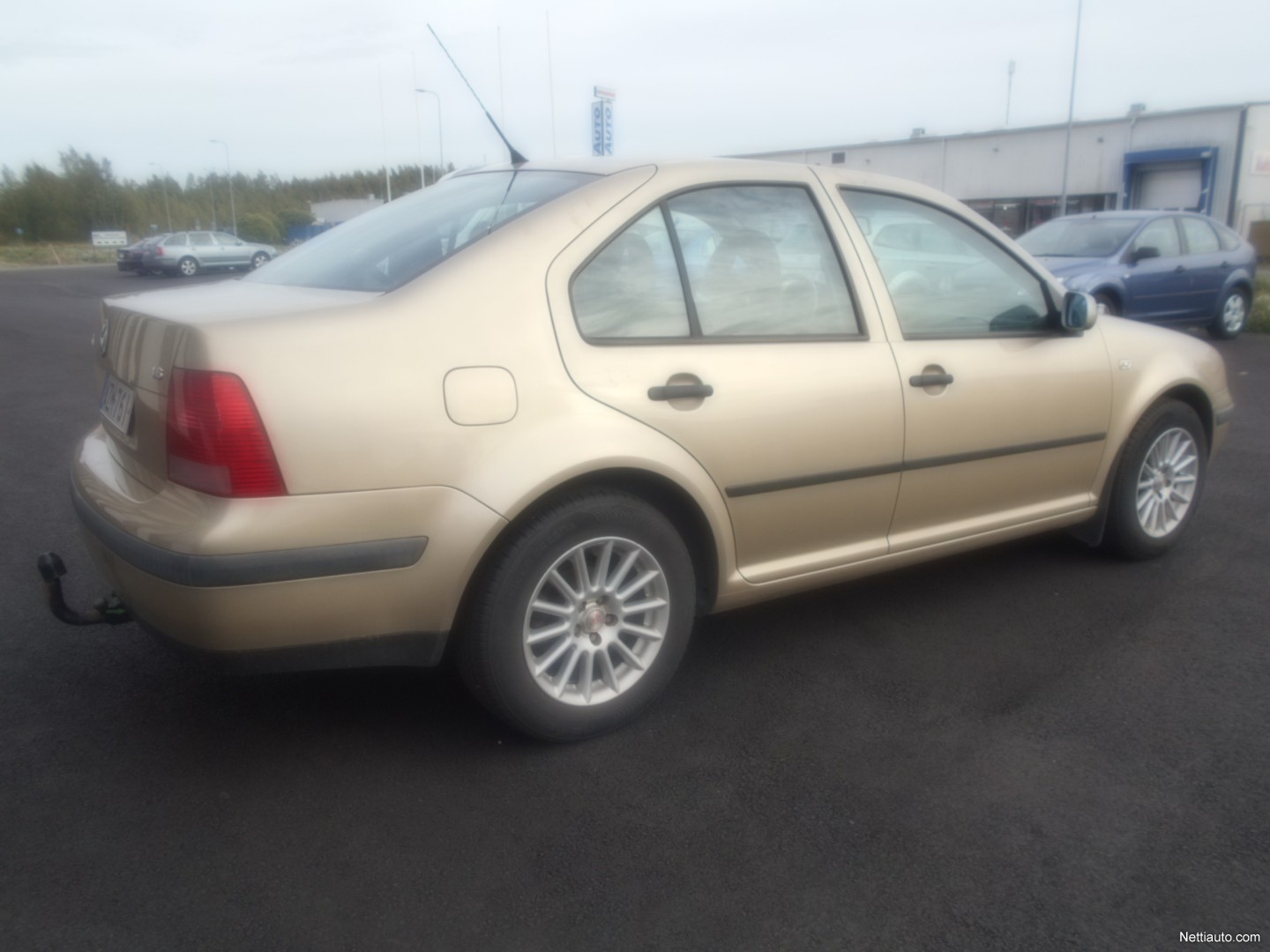 Volkswagen Bora. 1.6 Firstline 4d