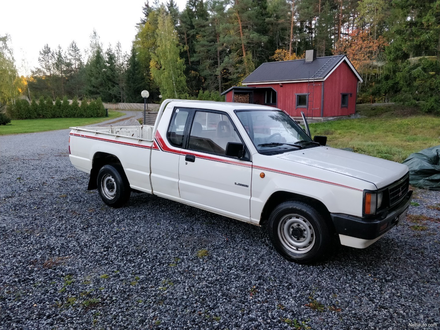 Enlarge image. Mitsubishi L200