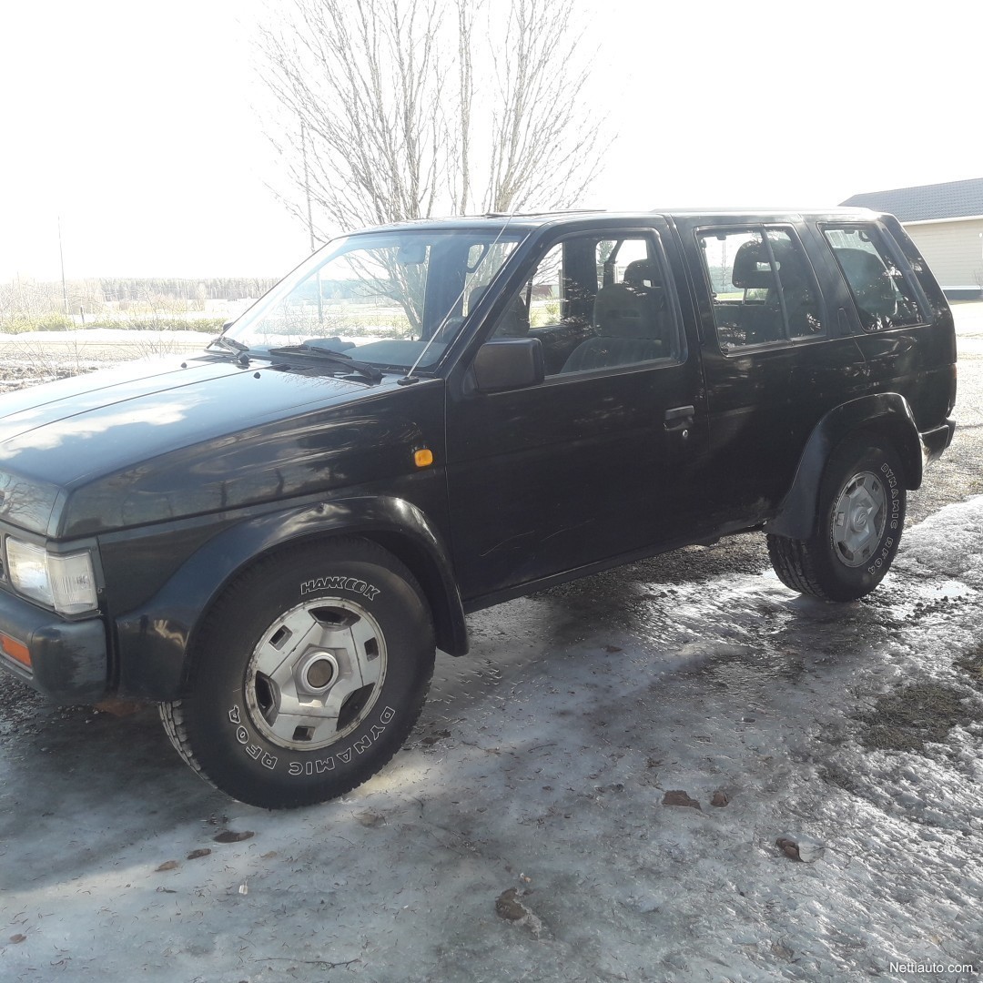 Спойлер nissan terrano 3