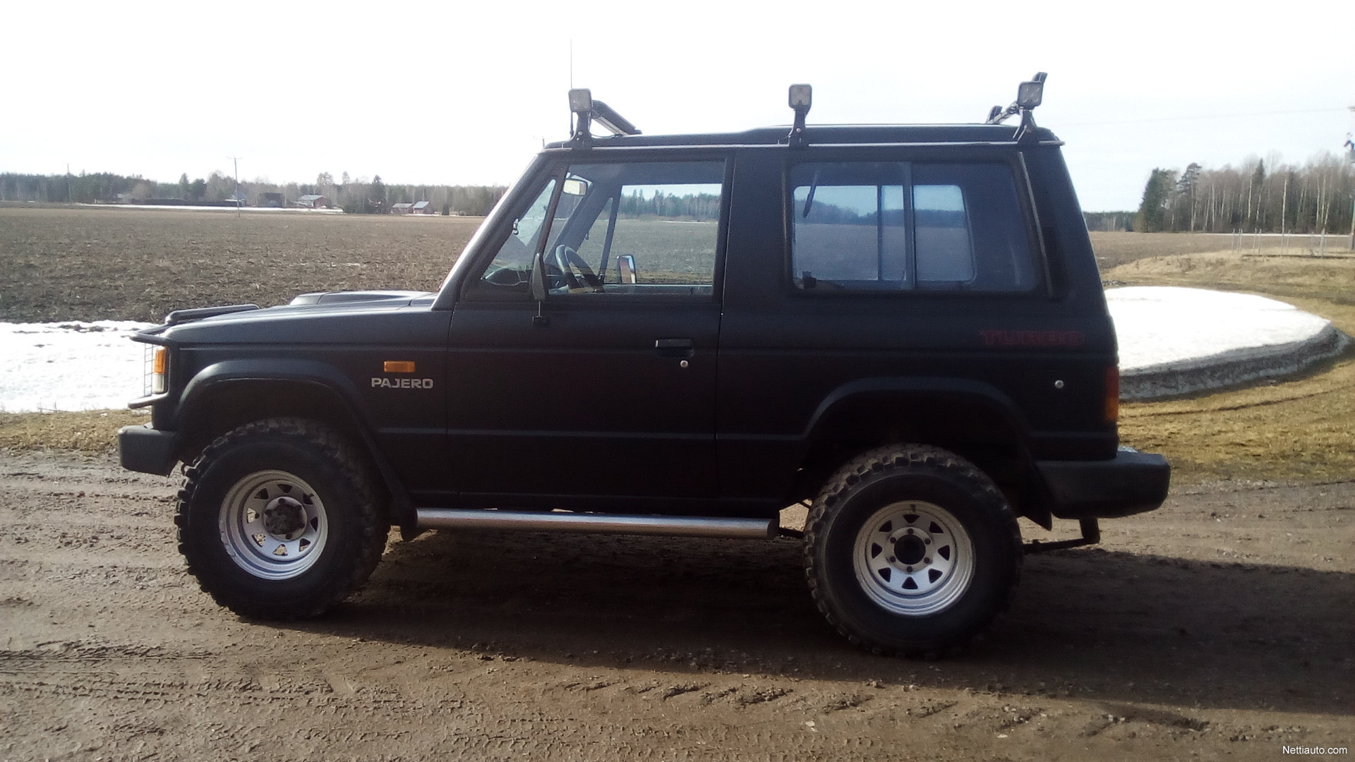 Mitsubishi pajero 1987