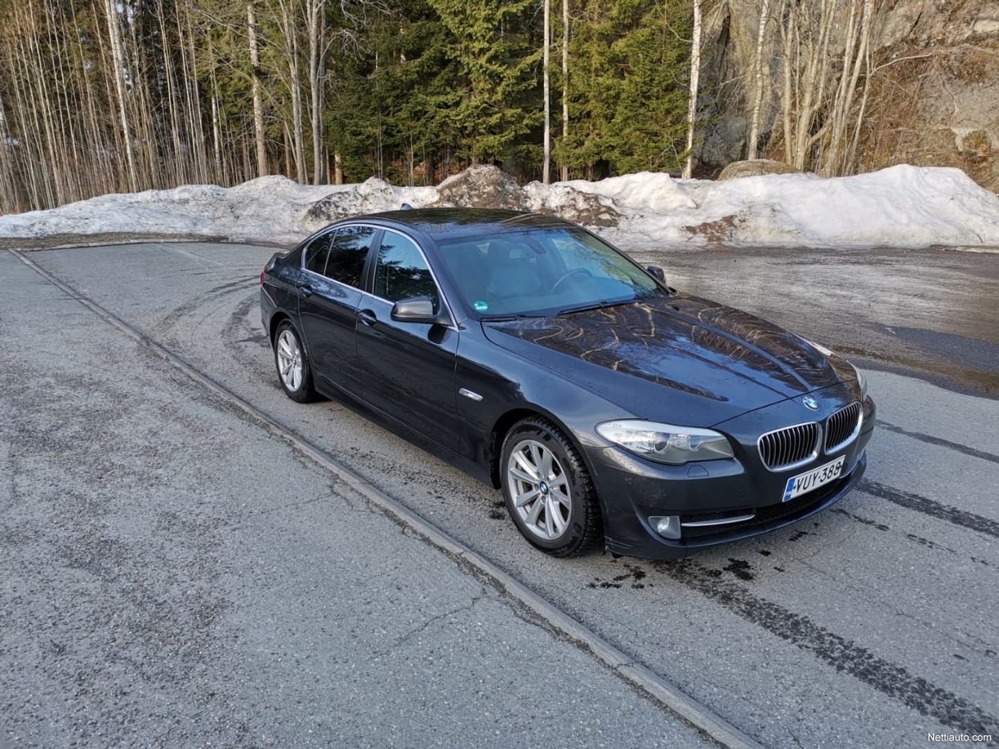 BMW 530 F10, COMFORT, WEBASTO, NAHKASISUSTA Porrasperä