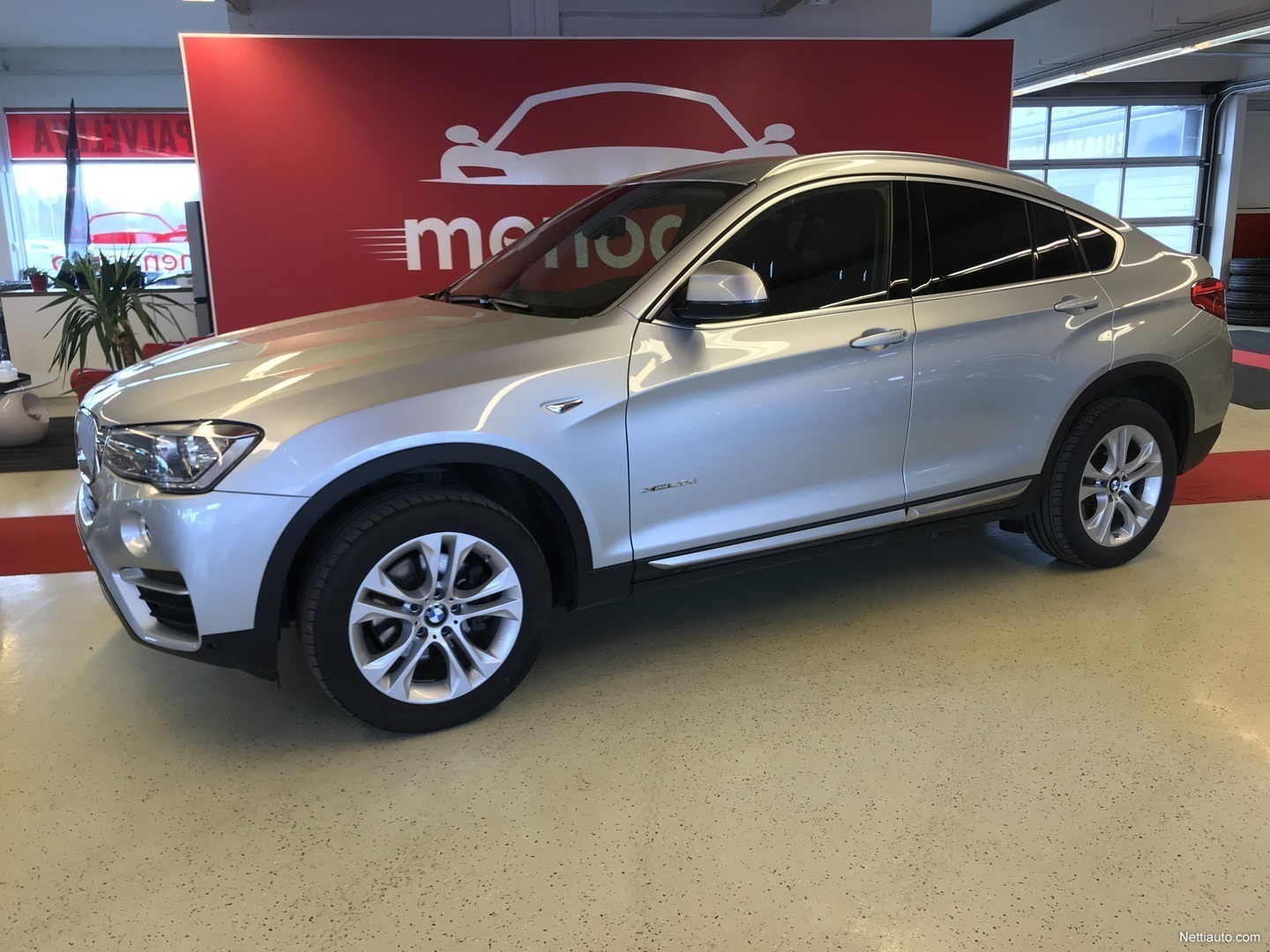 Bmw x4 xdrive20d xline обзор