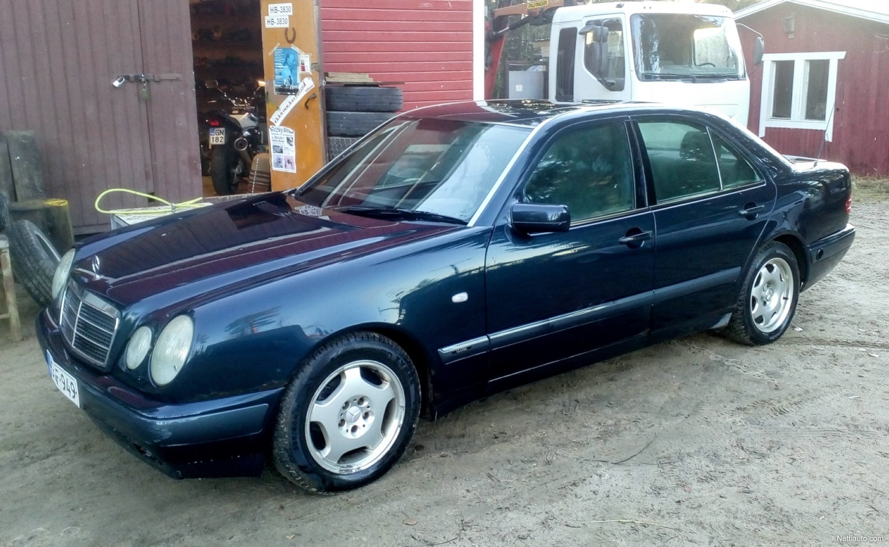 Mercedes-Benz E 230 4d Porrasperä 1995 - Vaihtoauto - Nettiauto