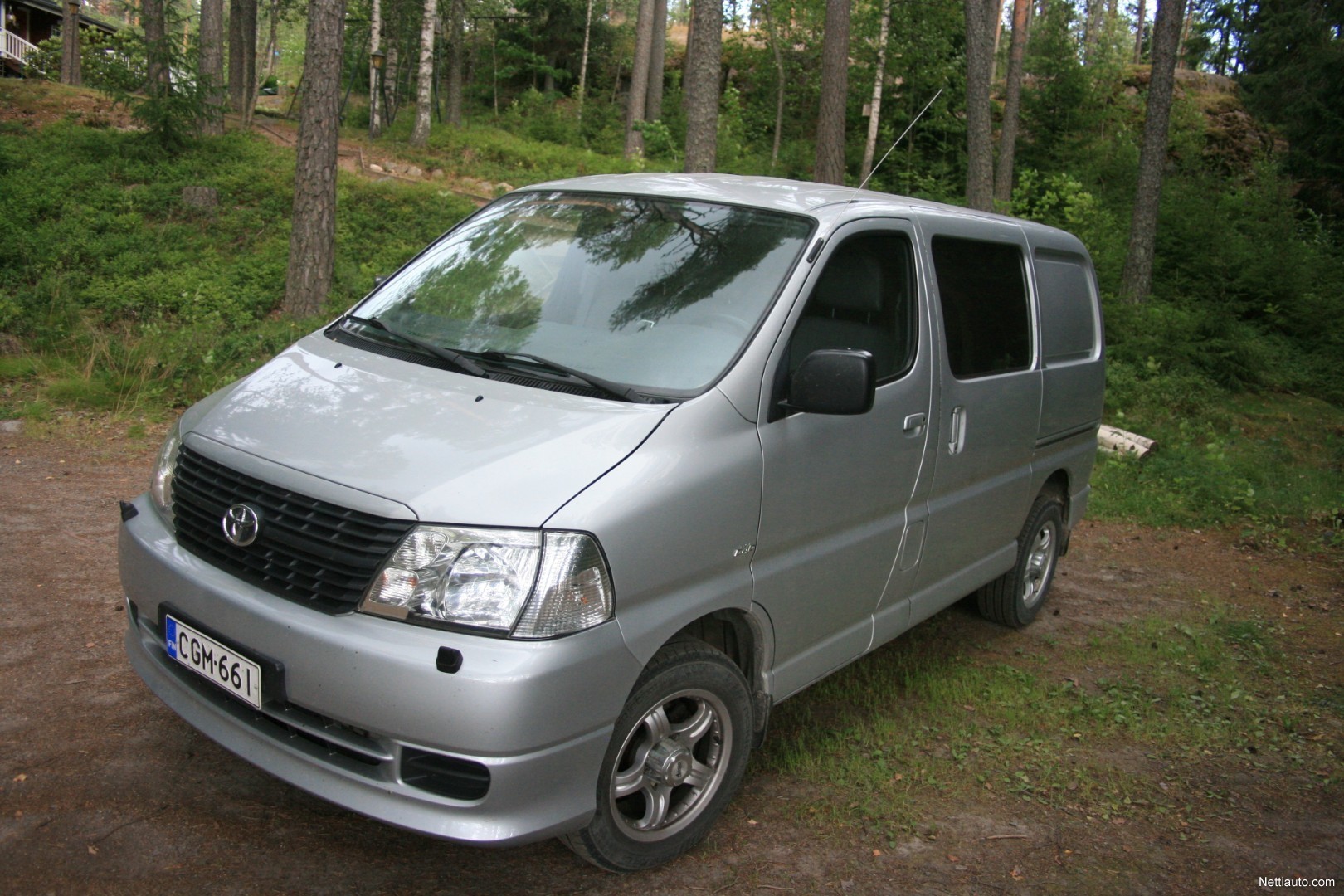 Toyota Hiace 2.5 D4D 117 5ov 4wd Tila-auto 2007 - Vaihtoauto - Nettiauto
