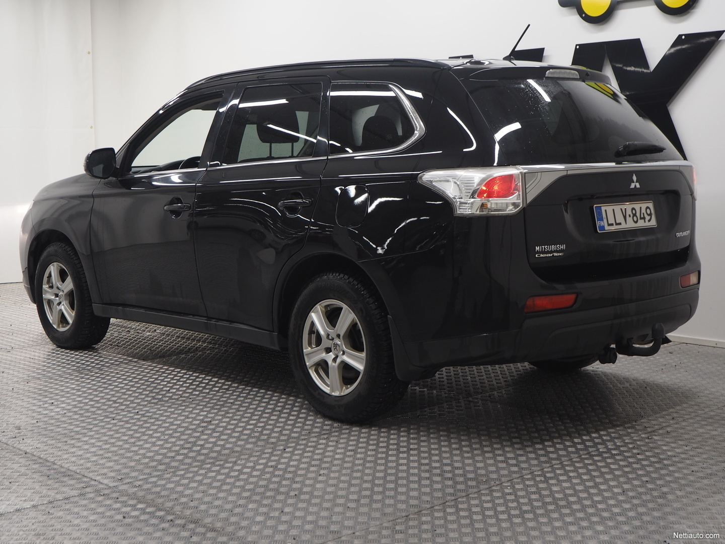Mitsubishi Outlander 2 2 Di D Intense Mt 4wd 5p Station Wagon 2013