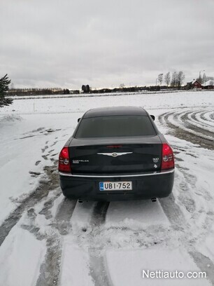 White Chrysler 300 >> Chrysler 300c 3 0 V6 Crd Business Sedan A White Chrysler 300 >> Chrysler 300c 3 0 V6 Crd Business Sedan A