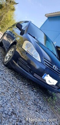 Toyota Avensis Verso