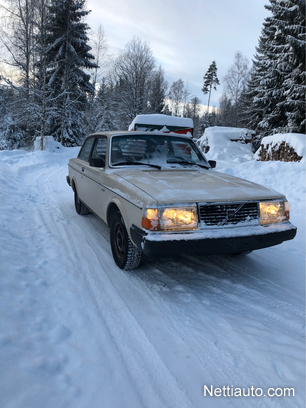 Volvo 242
