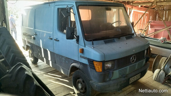 Mercedes-Benz 207