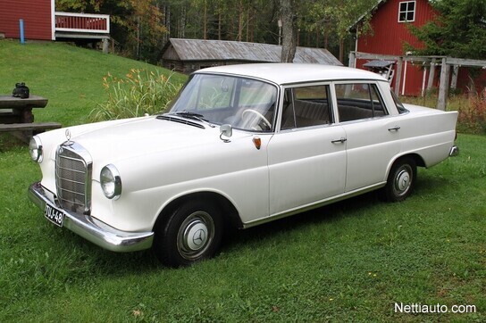 Mercedes-Benz 100