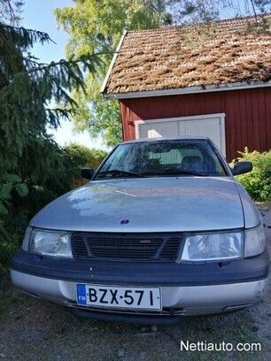 Saab 900