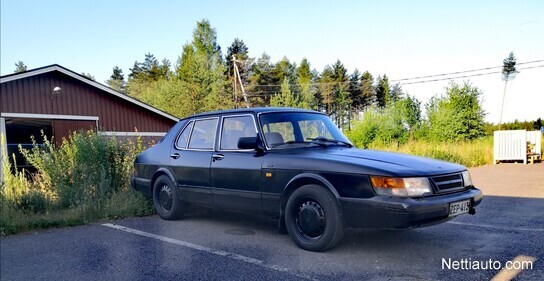 Saab 900