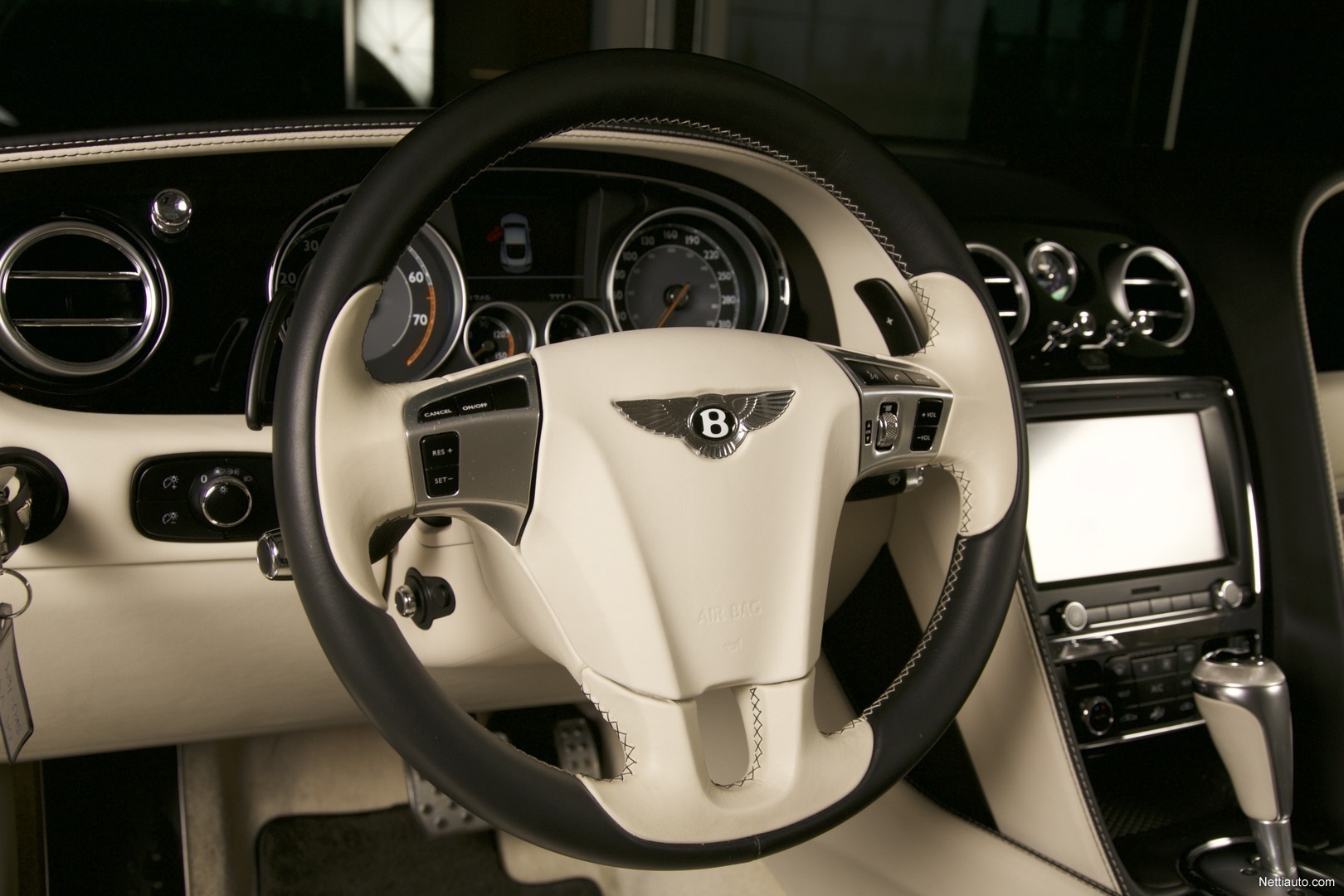 Bentley Continental Continental Gt V8 Coupe Takuu 12kk 20000km Coupe 2013 Used Vehicle Nettiauto
