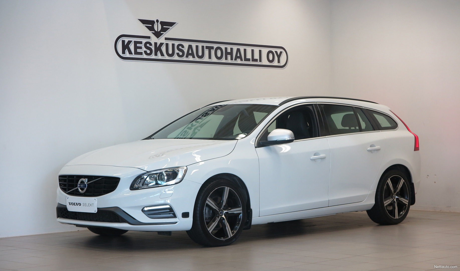 Volvo V60 T3 Business Classic R Design Aut Volvo Selekt Takuu Volvo On Call Lisalammitin Navi Station Wagon 18 Used Vehicle Nettiauto