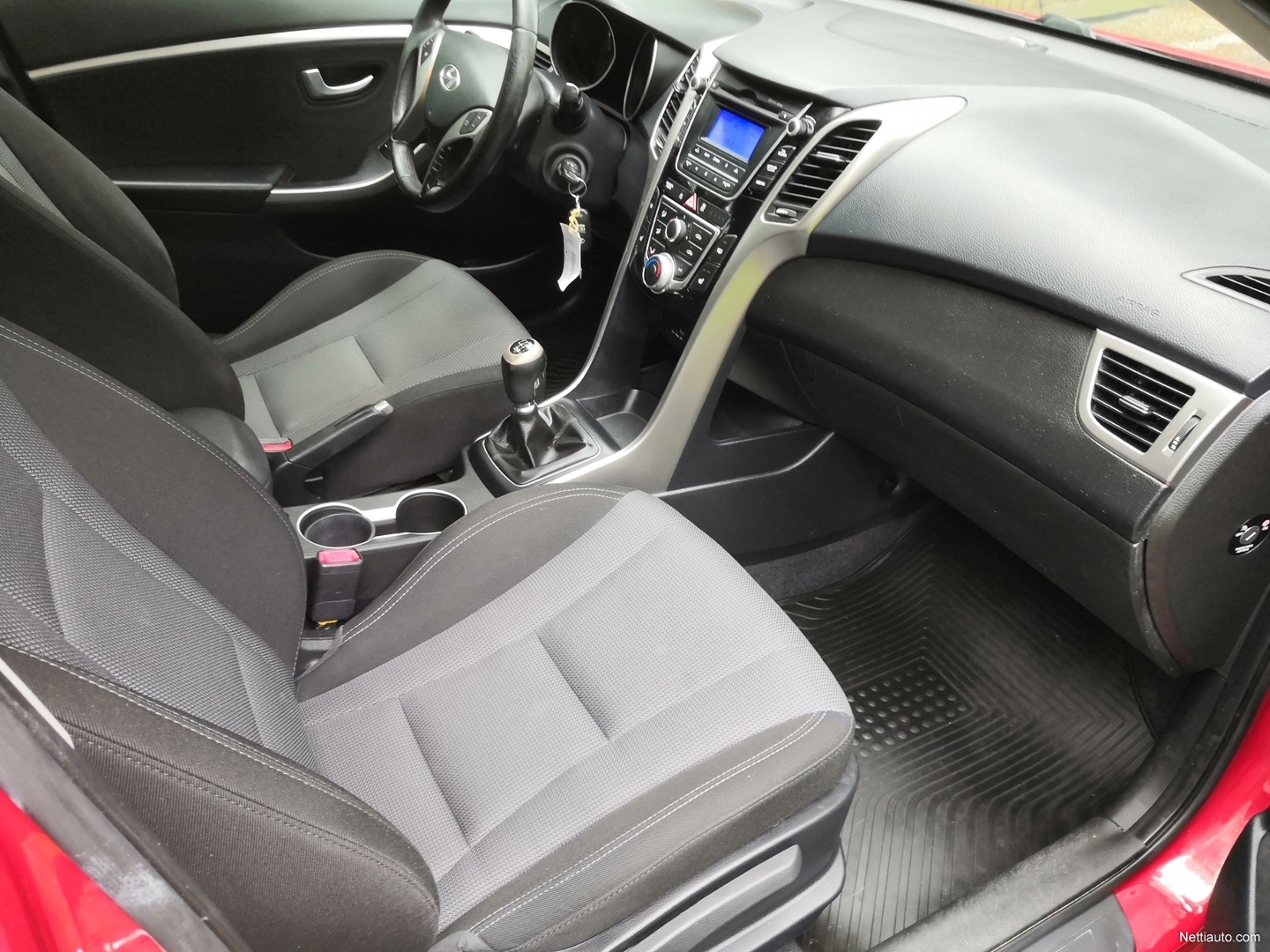 Hyundai i30 1,6 CRDi 94kW 6MT ISG Comfort Farmari 2013
