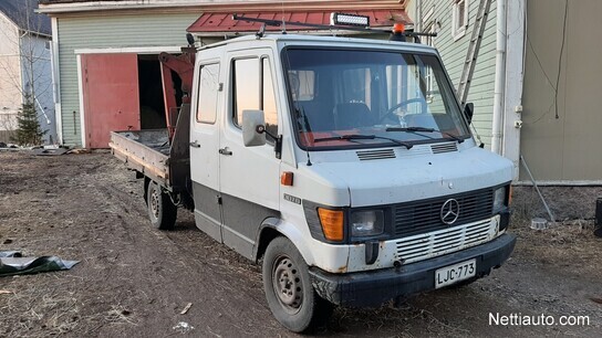 Mercedes-Benz 307
