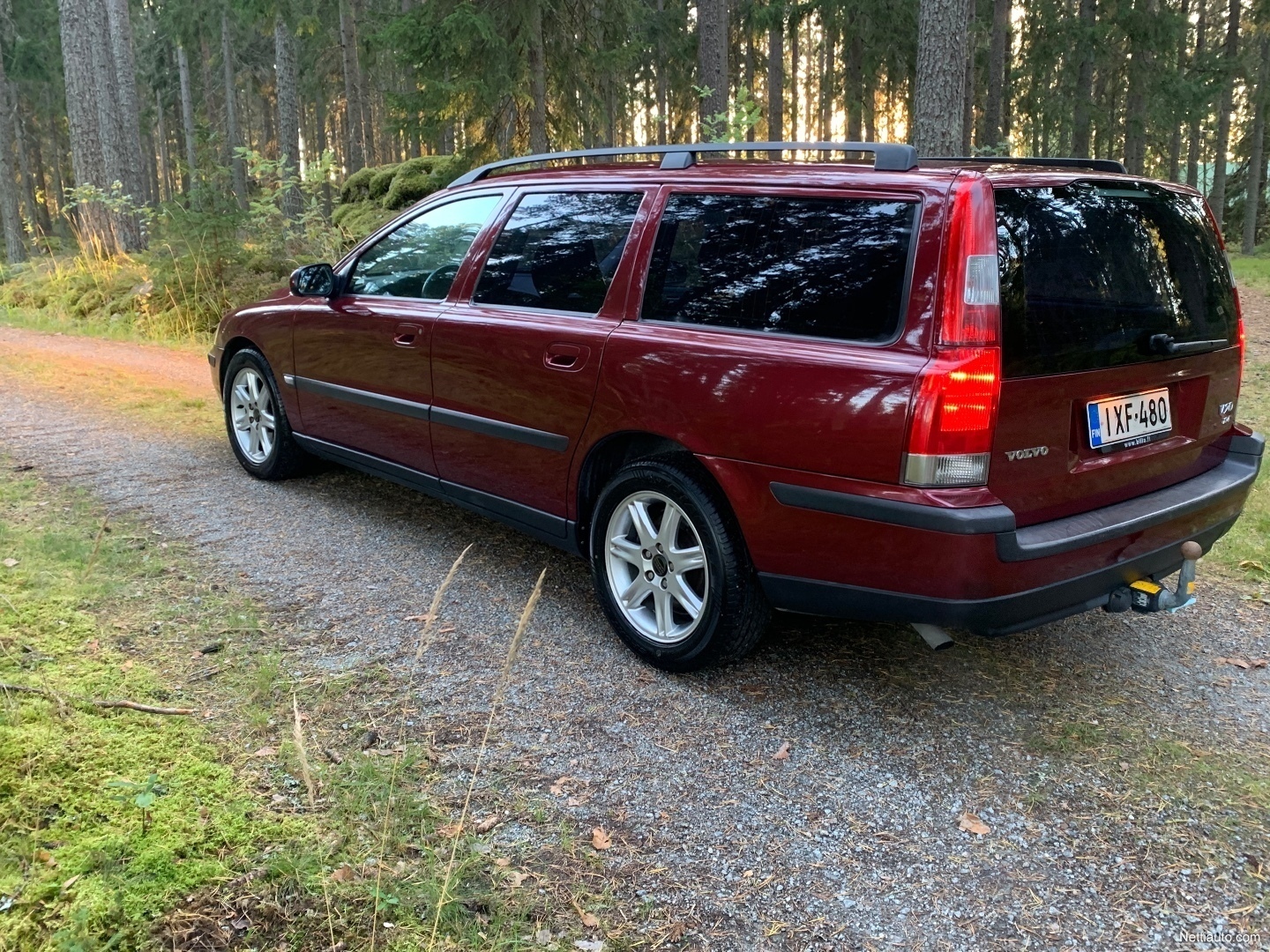 Volvo V70 2.4 wagon autom. 103 kW. HELMI. Farmari 2003
