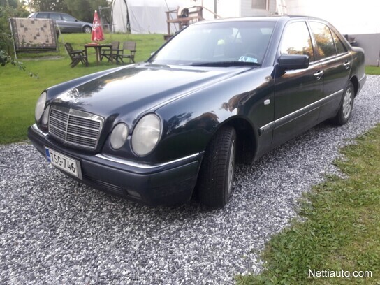 Mercedes-Benz 290