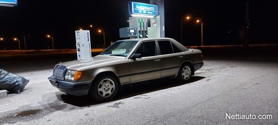 Mercedes-Benz 260