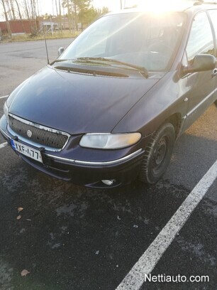 Chrysler Town Country