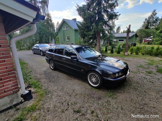 BMW 525