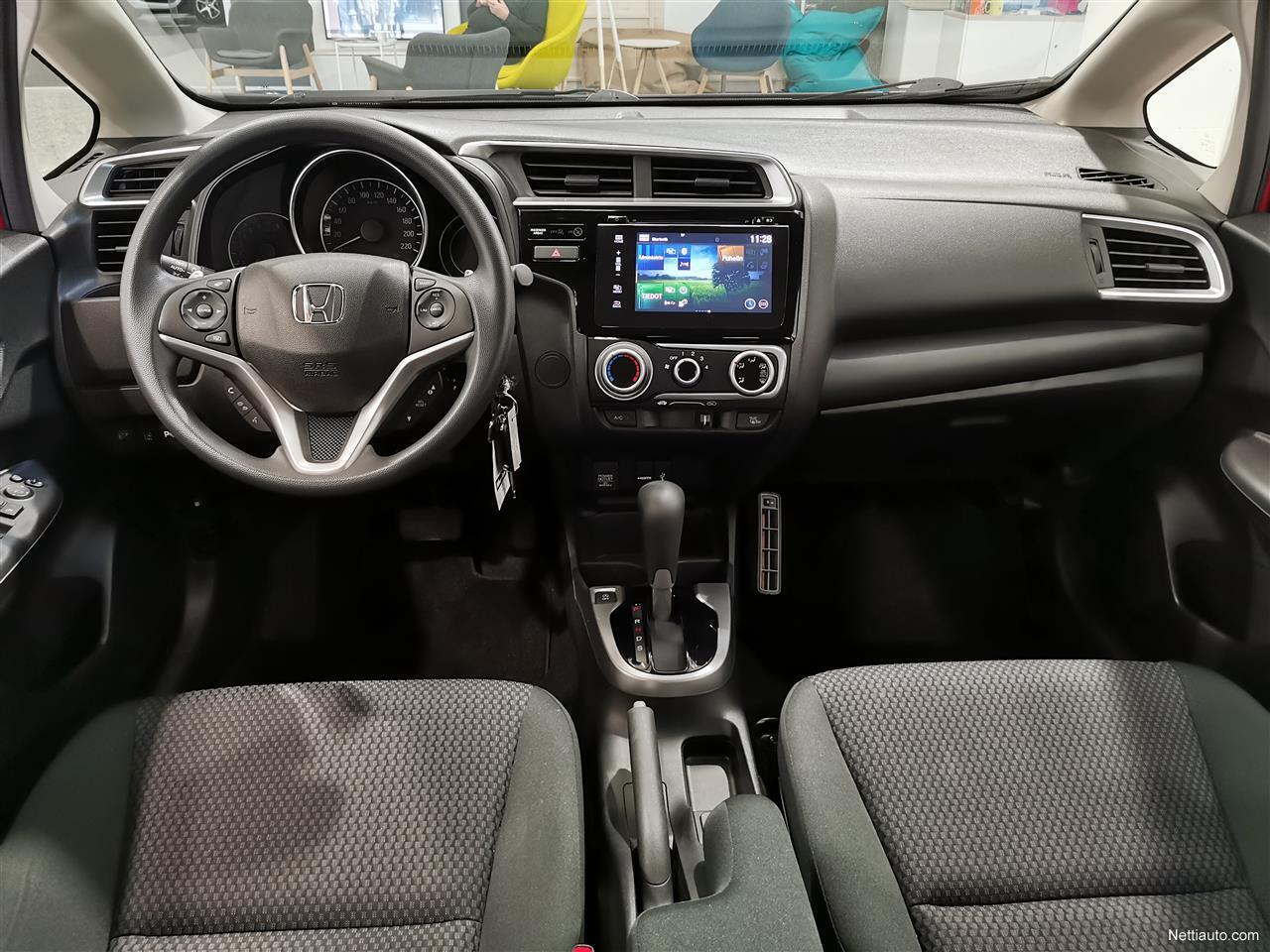 Honda Jazz 1,3 Comfort CVT / Tehdastakuu / Lohko + sis. pistoke 