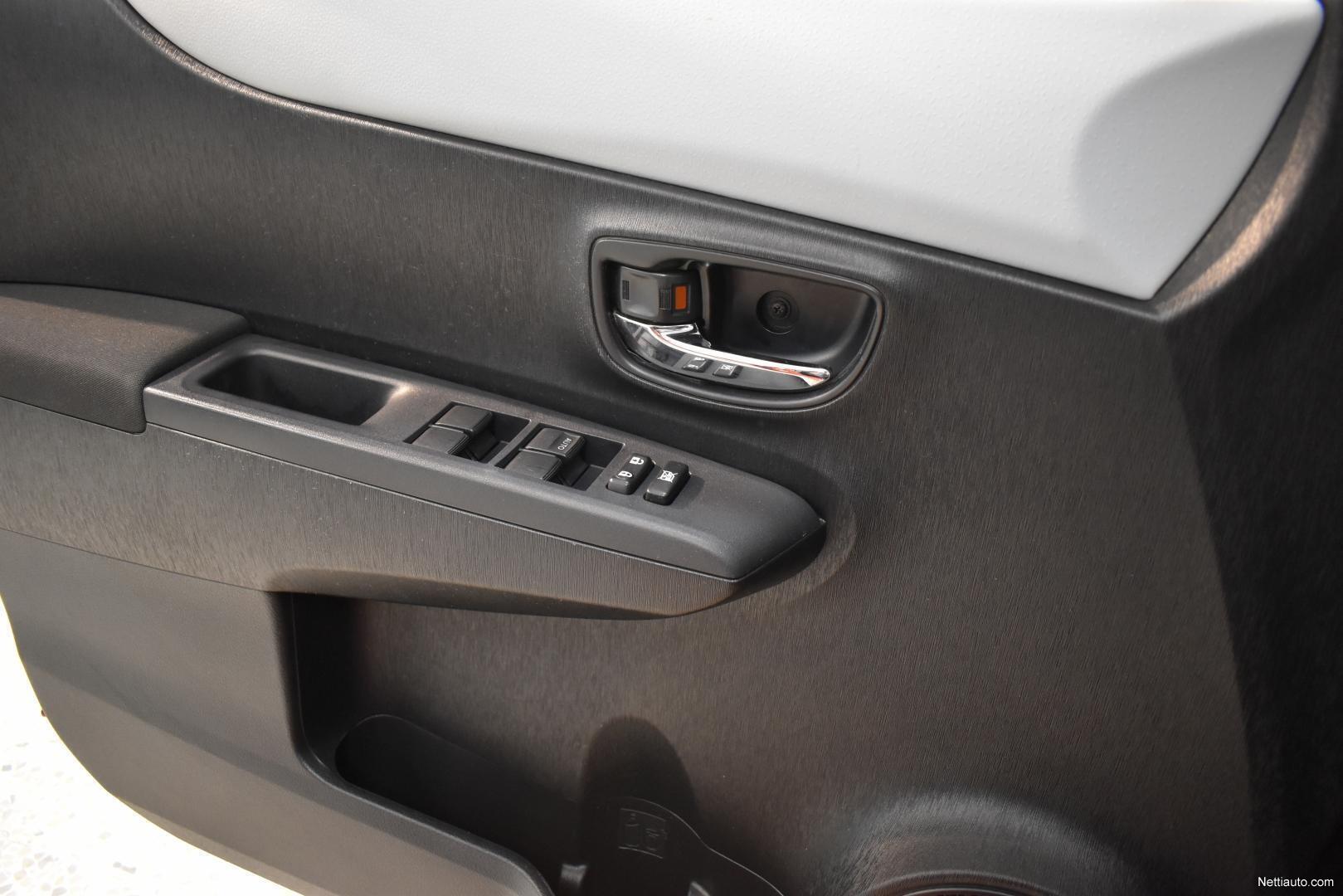 Toyota Yaris Hybrid Active 5ov Autom # P-kamera, Vakkari, Bluetooth,  Parkkitutka # Hatchback 2013 - Used vehicle - Nettiauto