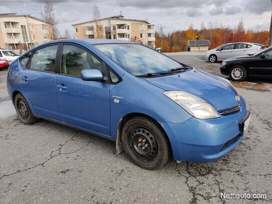 toyota prius akut