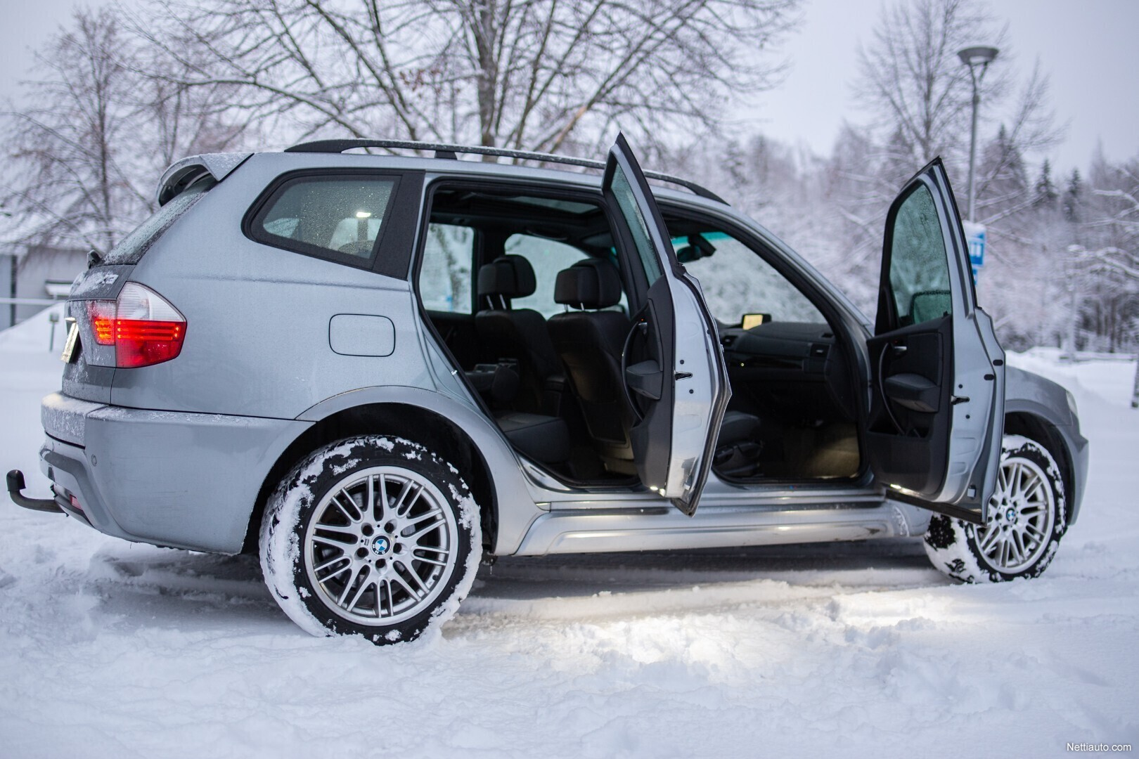 BMW X3 / facelift, M-SPORT, navigaattori, vetokoukku, hifit, panoraama,  Maastoauto 2008 - Vaihtoauto - Nettiauto