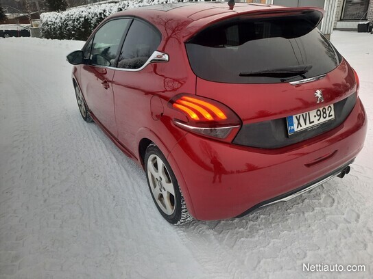 Peugeot 208