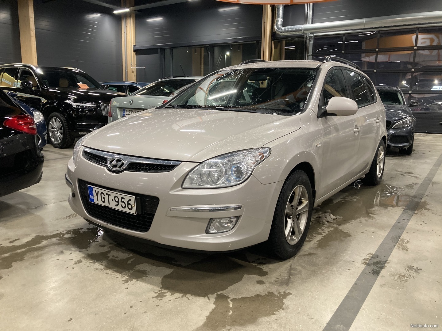 Hyundai i30 1,6 Wagon Comfort ** Suomi-auto / Kauppakassi / Aux / Lohko ...