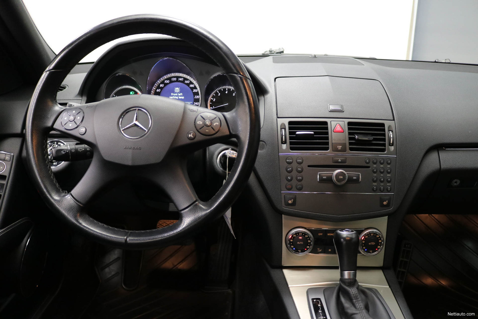 Mercedes-Benz C 180 Kompressor BE A **Lohko ja sisäpistoke - Vakkari -  Merkkiliikkeen huoltokirja ** **** Tutustu autoon videopuhelulla! Farmari  2009 - Vaihtoauto - Nettiauto