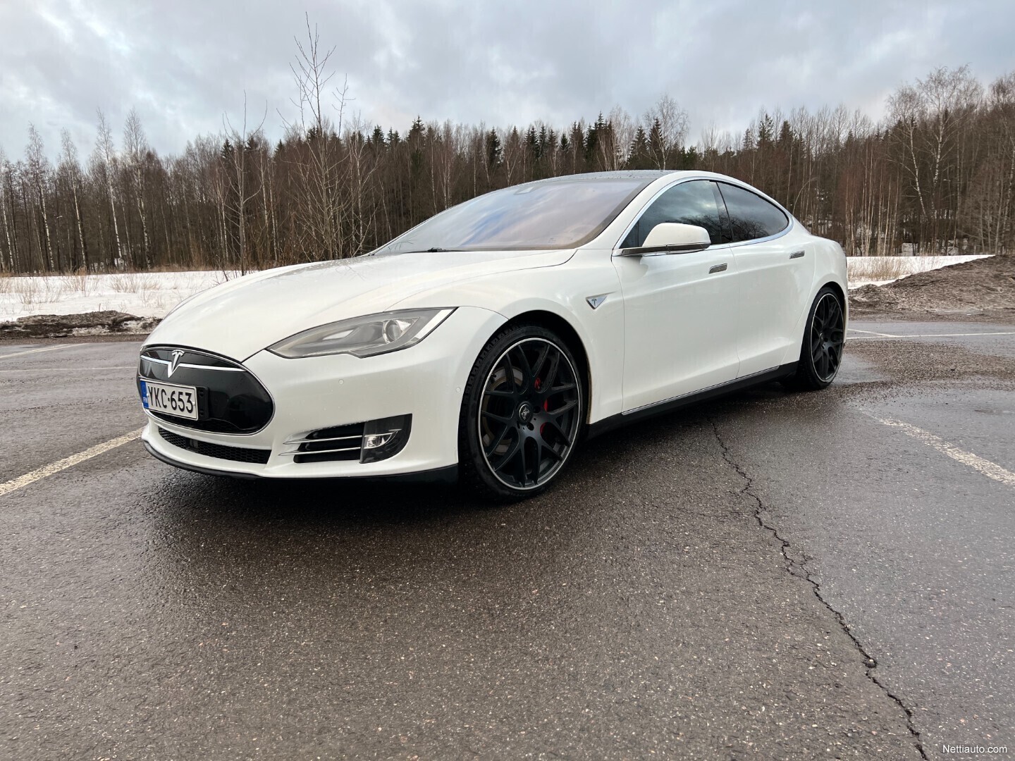 Tesla Model S P85 UUSI AKKU CCS AUTOPILOT ILMAISET LATAUKSET Sedan 2015 - Used vehicle