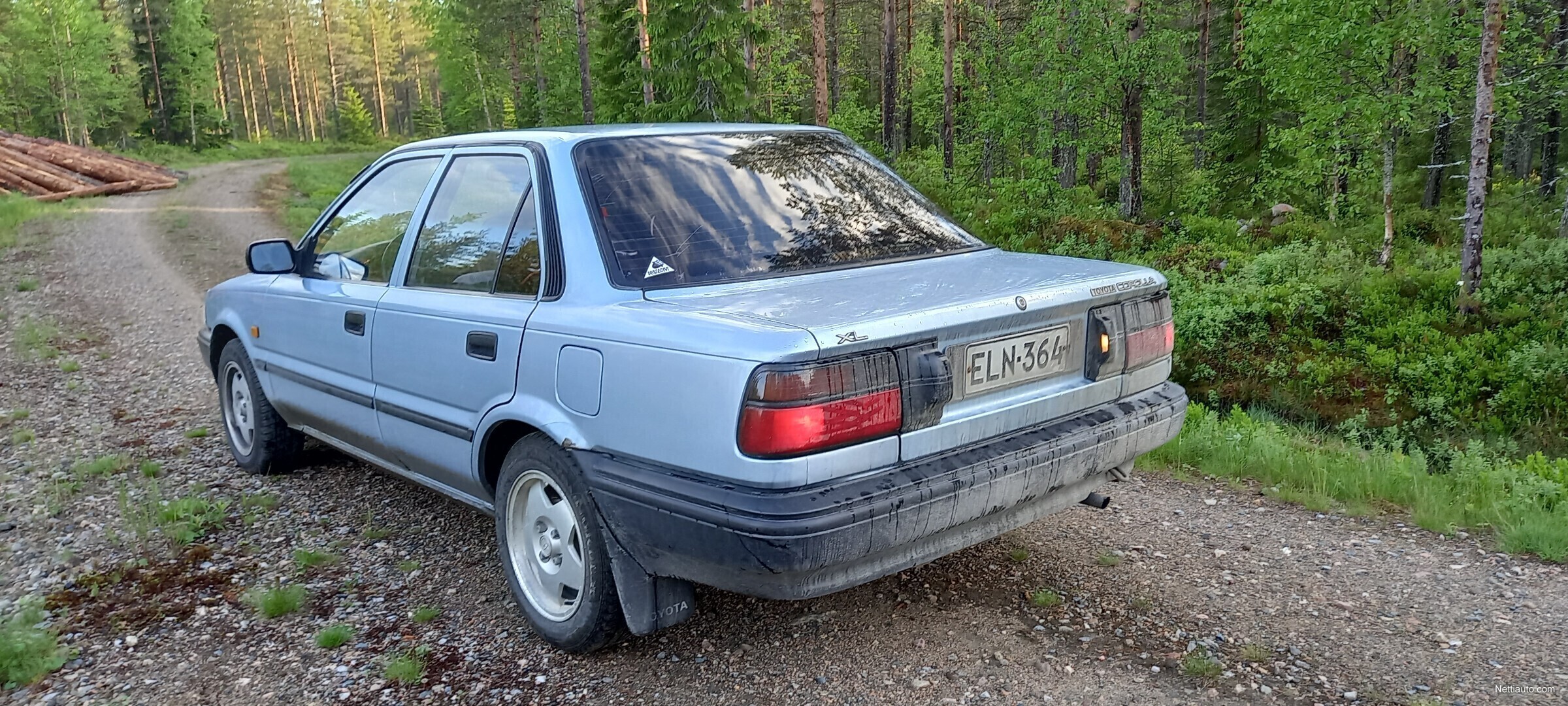 Toyota Corolla 1.3 XL 4d Porrasperä 1989 - Vaihtoauto - Nettiauto