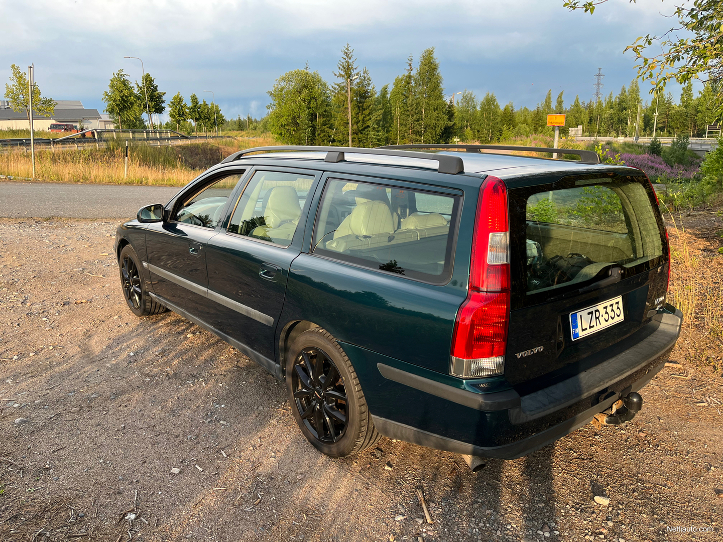 Volvo V70  Sportswagon 5d 125kw  125kw  Station Wagon  2001 - Used vehicle - Nettiauto