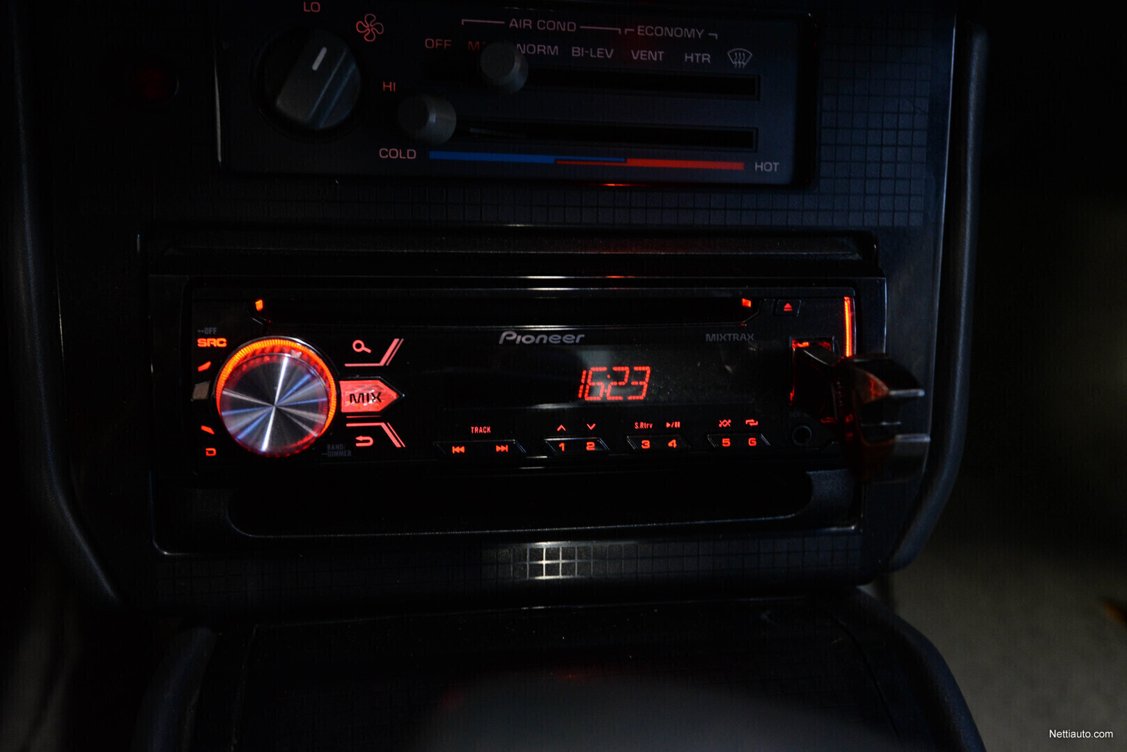 Pontiac Firebird Trans Am GTA 5.7 Tpi A - Nahkaverhoilu,  Vakionopeudensäädin, Ilmastointi, Sähköikkunat, Radio, CD-soitin, Eurooppa  malli Other 1991 - Used vehicle - Nettiauto