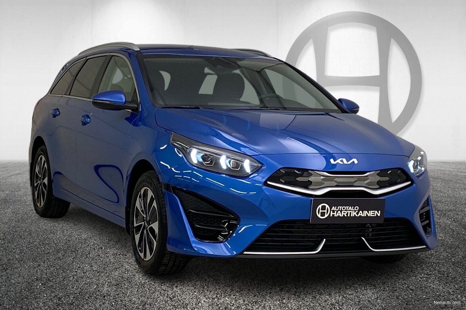 Kia ceed sw 1 6 gdi plug in hybrid dct ex premium pack led valot