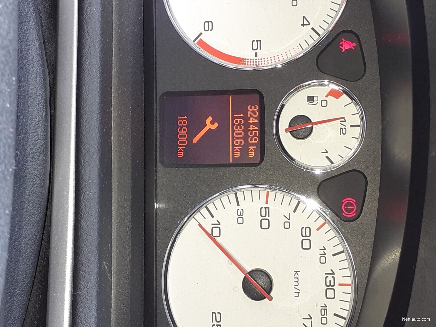 Voyant Triangle Orange Point D exclamation Peugeot 308 Peugeot 407 1.6 HDi 110 FAP Wagon Trendy Station Wagon 2007 - Used vehicle  - Nettiauto