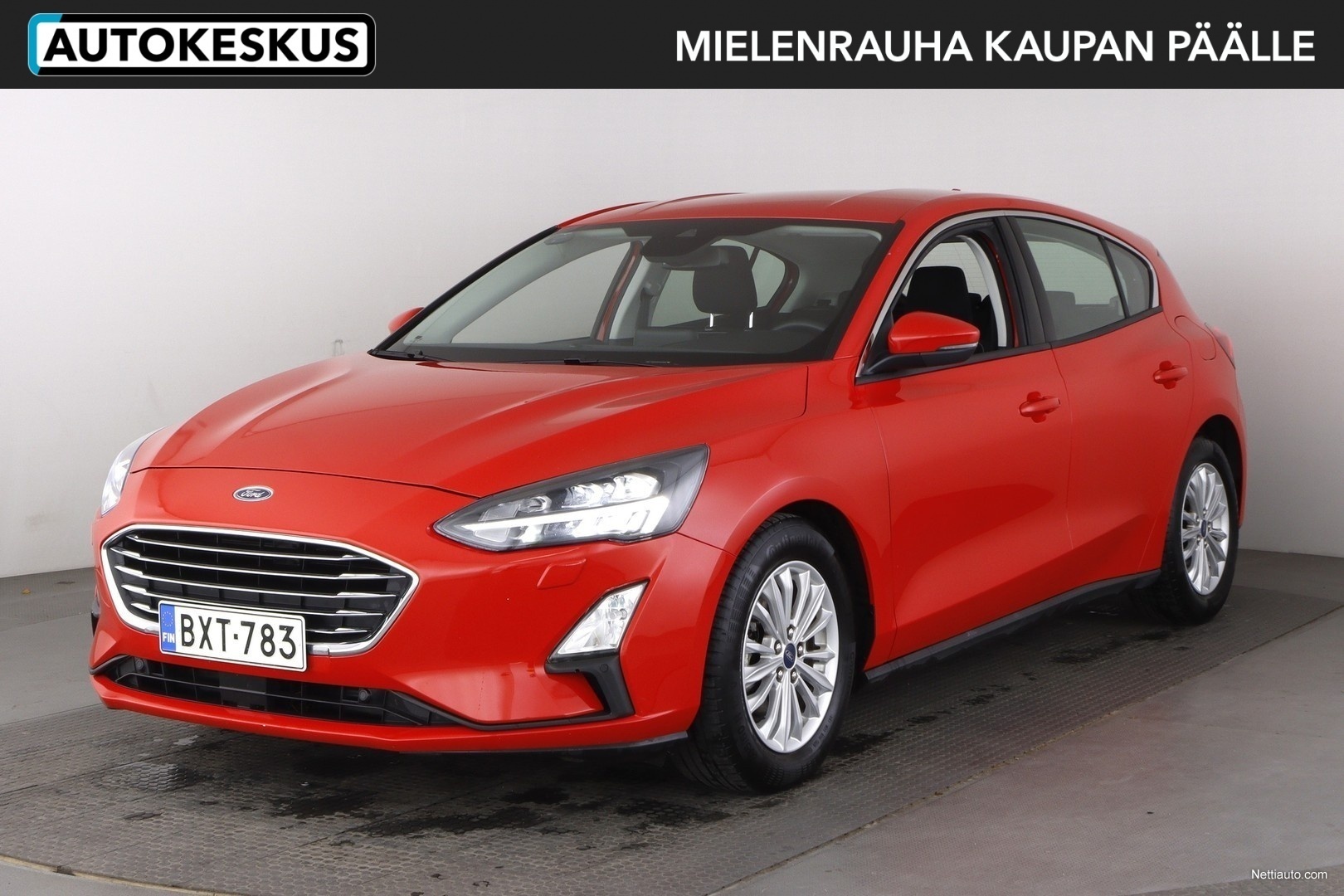 ford-focus-1-5-ecoboost-150hv-a8-titanium-5-ovinen-kamera