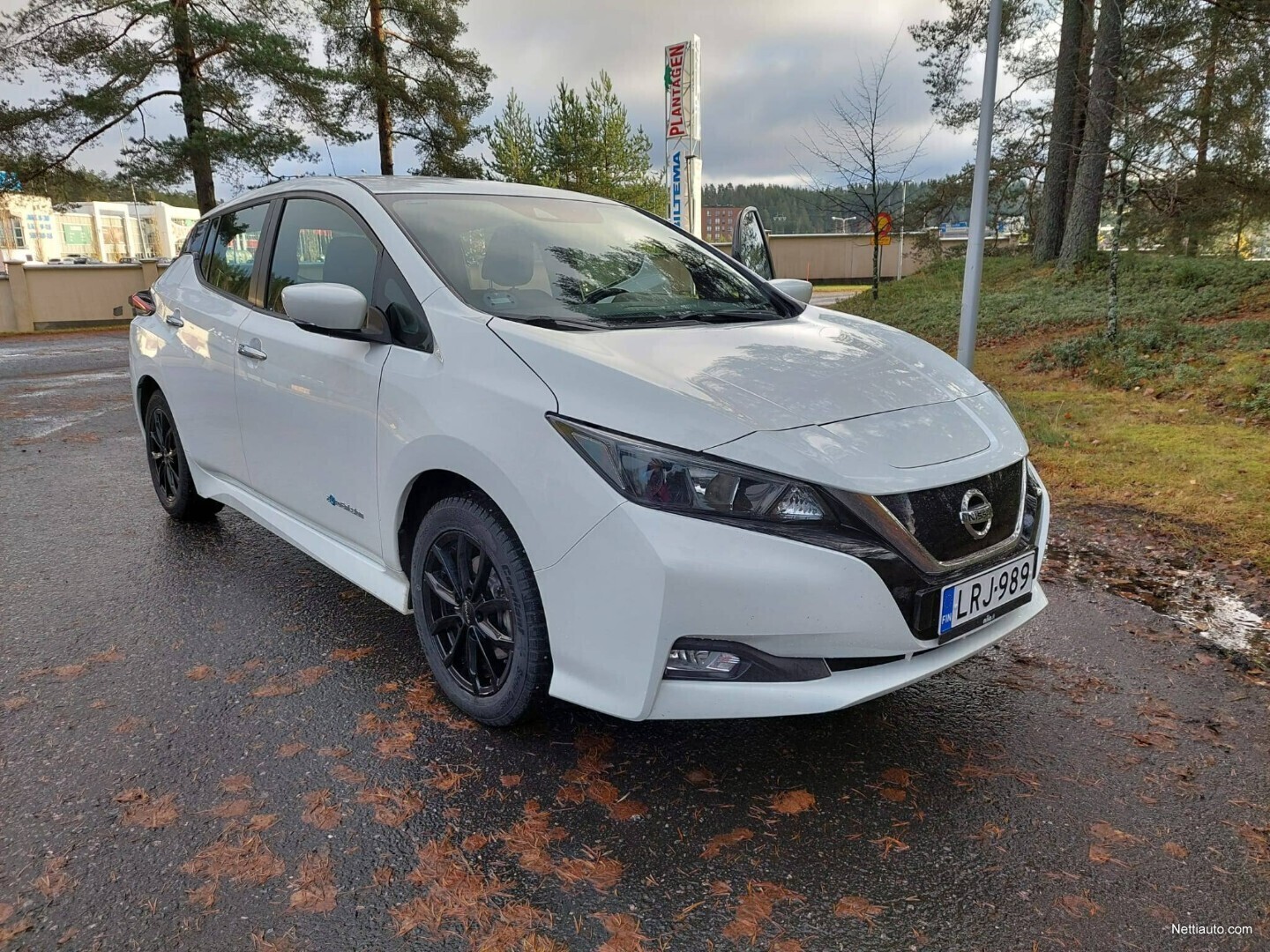 Nissan Leaf  40 kWh Acenta Hatchback 2018 - Used vehicle - Nettiauto