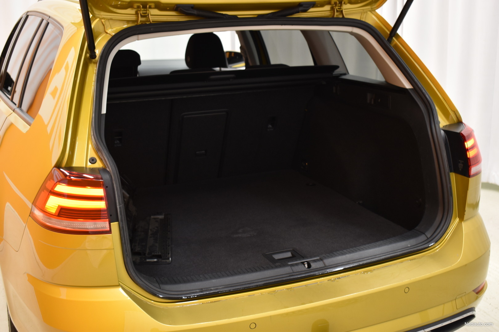 Volkswagen Golf Variant Comfortline 1,4 TSI 92 kW DSG ** Webasto /  Adapt.Vakkari / P-Kamera / Vetokoukku ** Station Wagon 2018 - Used vehicle  - Nettiauto