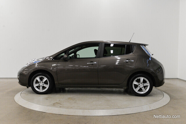 Nissan Leaf Acenta 30 kWh - Peruutuskamera, Navigointi, Ratinlämmitin,  Avaimeton kulku, Autom. Ilmastointi ! Hatchback 2017 - Used vehicle -  Nettiauto