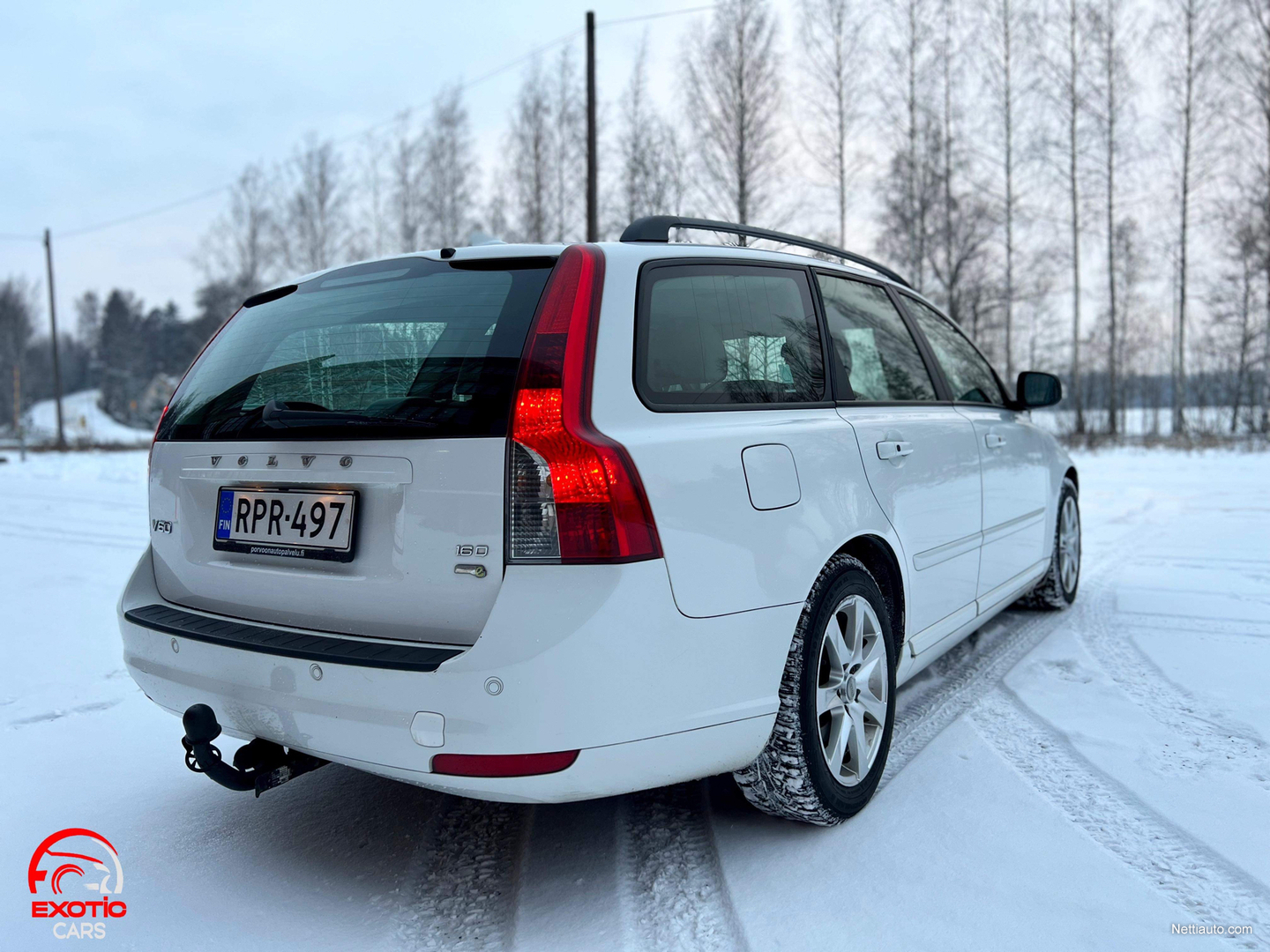 Volvo V50 1,6D DRIVe start/stop man Momentum Suomi-auto/ Juuri huollettu  isosti/ Webasto/ Vetokoukku/ KeyLessGo & keylessentry /P-tutkat/ Xenon/  Nahka/ Huoltokirja/ Station Wagon 2010 - Used vehicle - Nettiauto