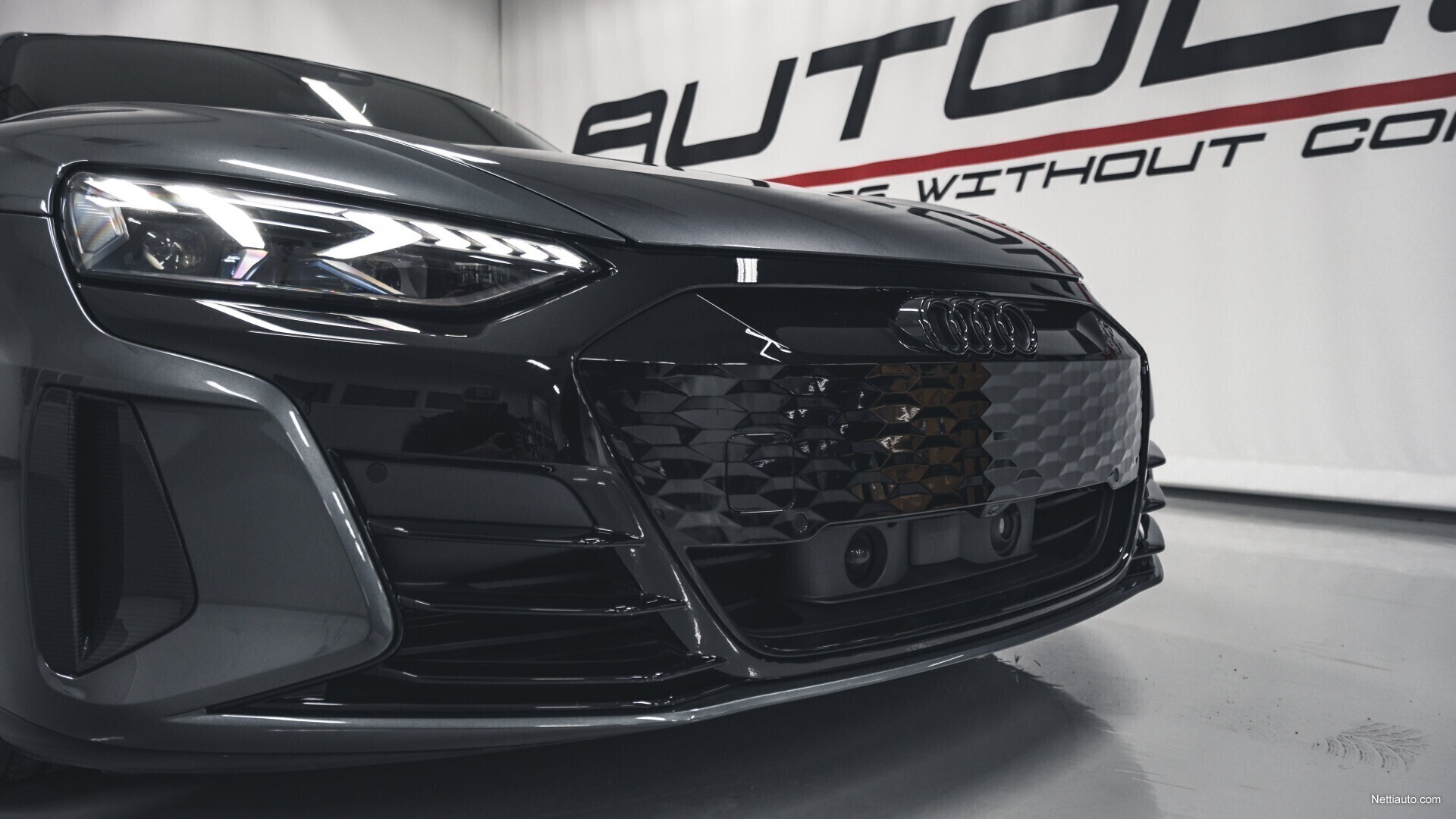Audi e-tron GT RS Kaikki varusteet! Carbon+tummaoptiikka paketit,  LED+LASER, B&O, Night V., HUD, Ilm.+Läm.+Hier. ist,Tekn.-PLUS+RS-Desing  Porrasperä 2021 - Vaihtoauto - Nettiauto