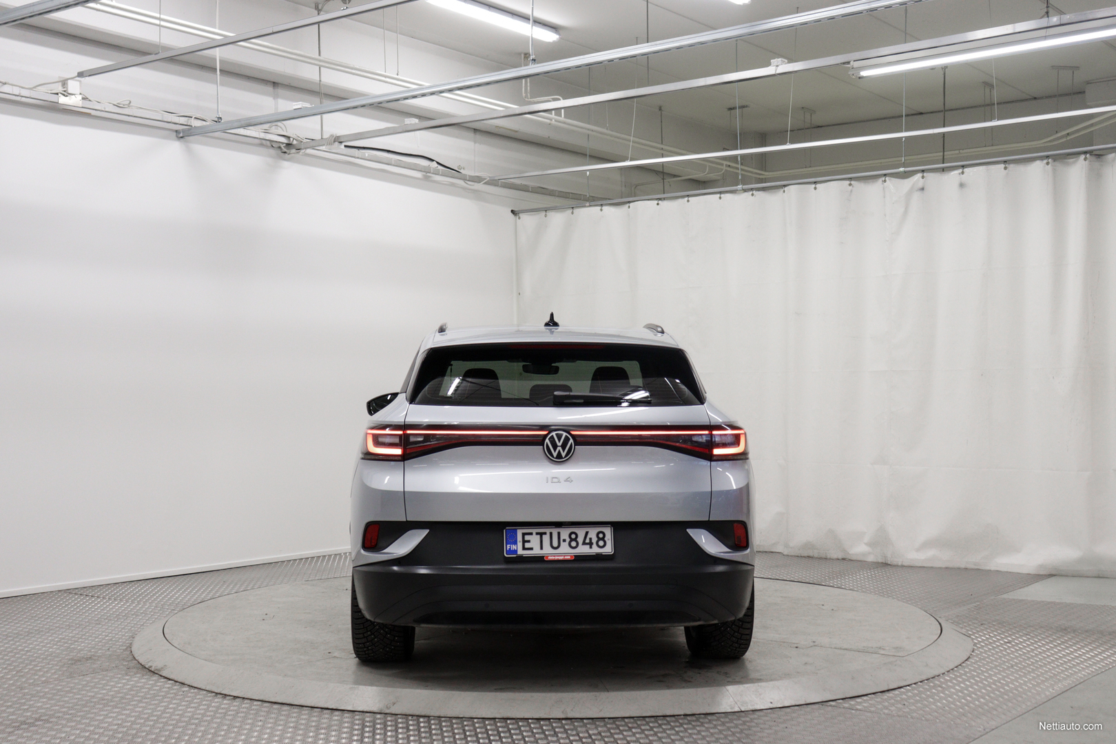 Volkswagen ID4 Pro Performance Business 150 kW, akku 77 kWh - Suomi-auto,  Vetokoukku, Ilmalämpöpumppu, Adaptiivinen vakionopeudensäädin All-terrain  SUV 2022 - Used vehicle - Nettiauto