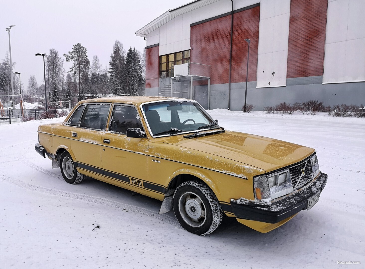 Volvo 244 DL Porrasperä 1981 - Vaihtoauto - Nettiauto